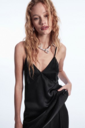 Topuri COS Asymmetric Dantela-Trimmed Satin Camisole Dama Negrii | Romania-309MNFVSC